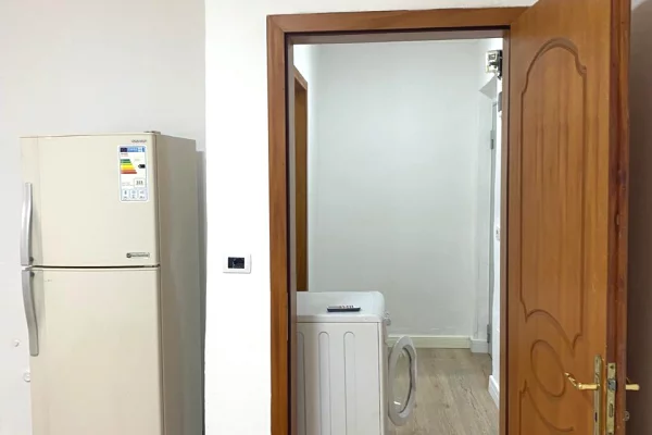 Shtepi me qera Apartament ne Tirane, 1+1, Mobilimi E mobiluar, Pagesa 370  Euro.