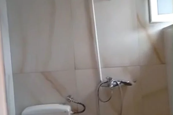 Shtepi me qera Apartament ne Tirane, 1+1, Mobilimi E mobiluar, Pagesa 300  Leke.