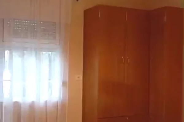 Shtepi me qera Apartament ne Tirane, 1+1, Mobilimi E mobiluar, Pagesa 300  Leke.