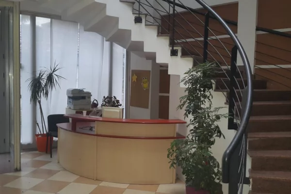 Shtepi me qera Apartament ne Tirane, 2+1, Mobilimi E mobiluar, Pagesa 1,100  Euro.