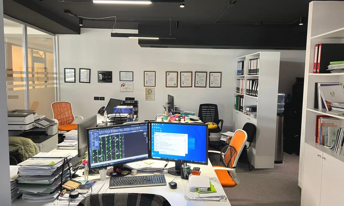 Shtepi me qera Apartament ne Tirane, 2+1, Mobilimi E mobiluar, Pagesa 1,100  Euro.