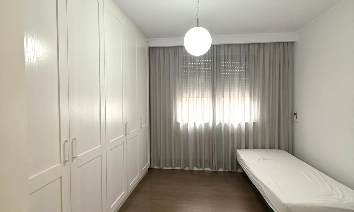 Appartamento in affitto a Tirana 2+1, Arredato