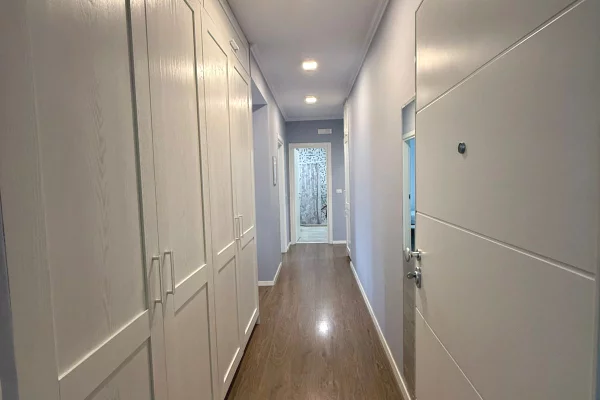 Appartamento in affitto a Tirana 2+1, Arredato