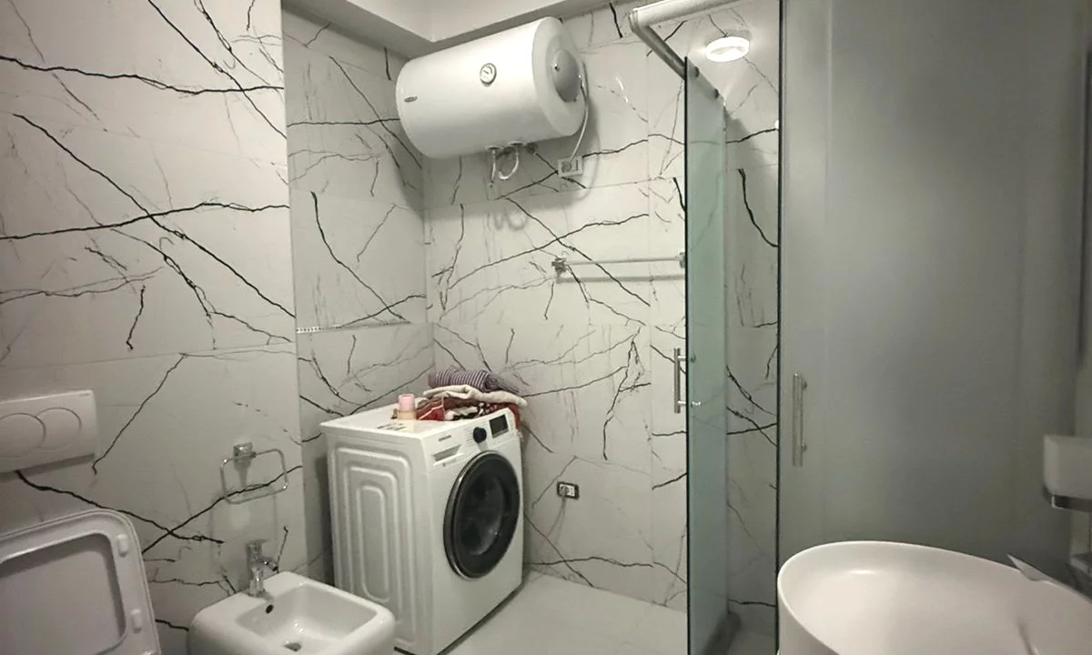 Shtepi me qera Apartament ne Tirane, 2+1, Mobilimi E mobiluar, Pagesa 650  Euro.