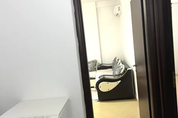 Shtepi me qera Apartament ne Tirane, 1+1, Mobilimi E mobiluar, Pagesa 350  Euro.