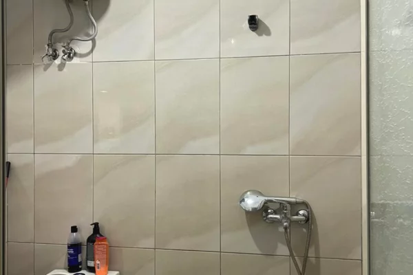 Shtepi me qera Apartament ne Tirane, 1+1, Mobilimi E mobiluar, Pagesa 350  Euro.