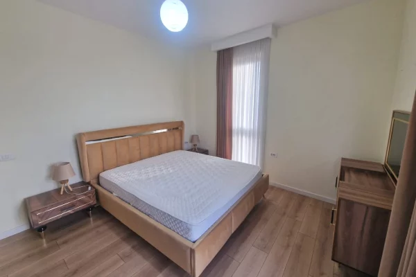 Shtepi me qera Apartament ne Tirane, 2+1, Mobilimi E mobiluar, Pagesa 800  Euro.