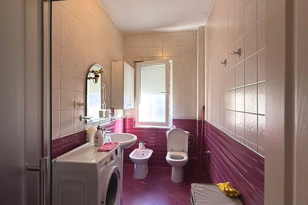 Appartamento in affitto a Tirana 2+1, Arredato