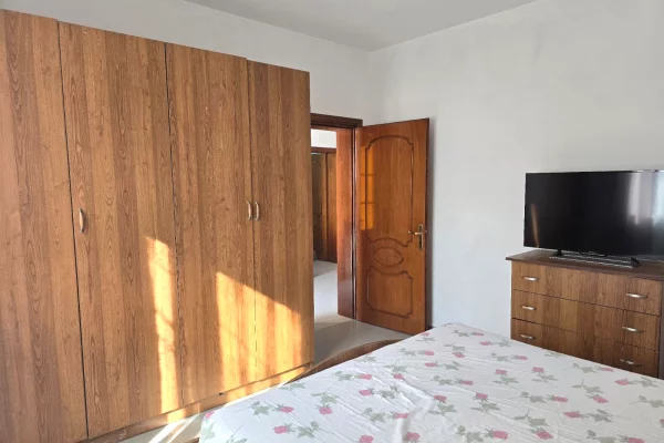 Appartamento in affitto a Tirana 2+1, Arredato