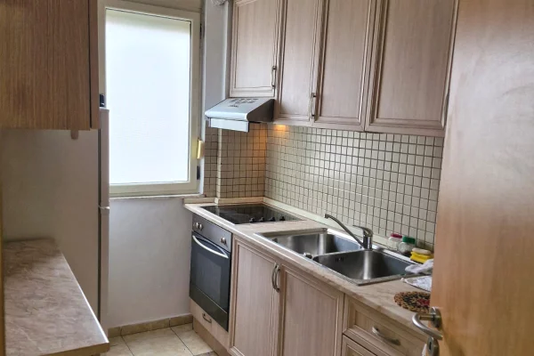 Appartamento in affitto a Tirana 2+1, Arredato