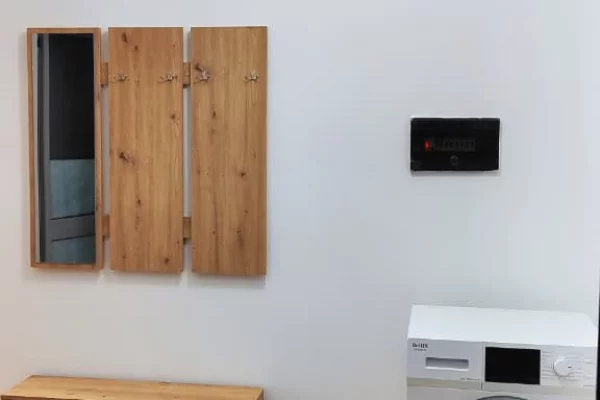 Shtepi me qera Apartament ne Tirane, 1+1, Mobilimi E mobiluar, Pagesa 1,000  Euro.