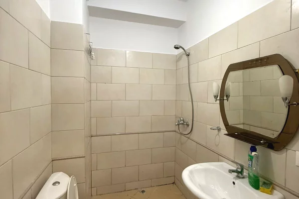 Shtepi me qera Apartament ne Tirane, 1+1, Mobilimi E mobiluar, Pagesa 400  Euro.