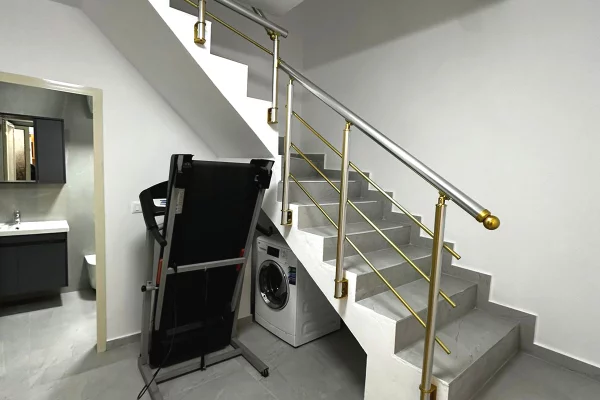 Shtepi me qera Apartament ne Tirane, 2+1, Mobilimi E mobiluar, Pagesa 600  Euro.