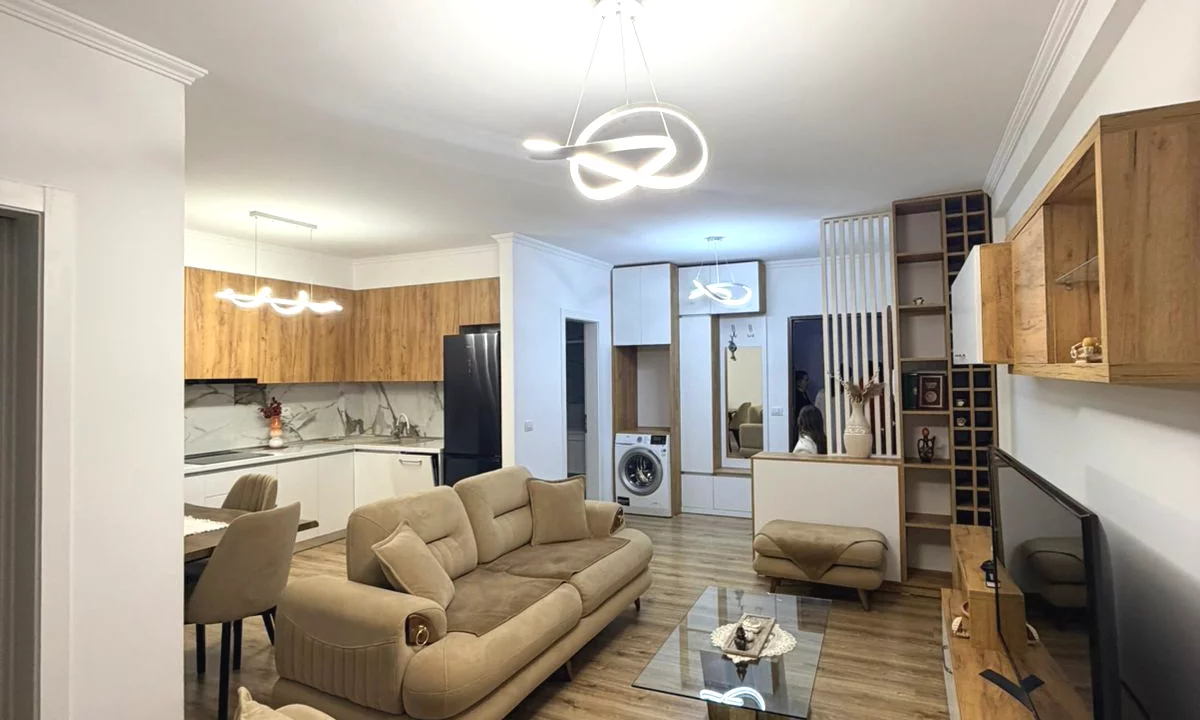 Shtepi me qera Apartament ne Tirane, 1+1, Mobilimi E mobiluar, Pagesa 500  Euro.