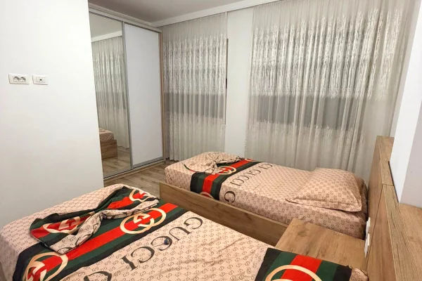 Shtepi me qera Apartament ne Tirane, 1+1, Mobilimi E mobiluar, Pagesa 500  Euro.