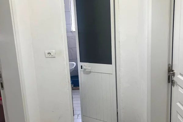 Shtepi me qera 1+1 ne Tirane - 380 Euro
