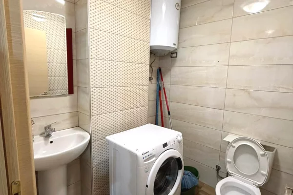 Shtepi me qera Apartament ne Tirane, 2+1, Mobilimi E mobiluar, Pagesa 700  Euro.