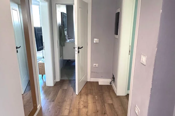 Shtepi me qera Apartament ne Tirane, 2+1, Mobilimi E mobiluar, Pagesa 140,000  Euro.