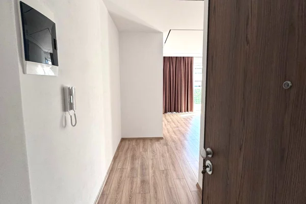 Shtepi me qera Apartament ne Tirane, 2+1, Mobilimi Bosh, pa mobiluar, Pagesa 900  Euro.