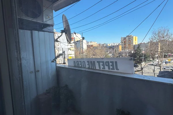 Shtepi me qera Apartament ne Tirane, 2+1, Mobilimi E mobiluar, Pagesa 600  Euro.