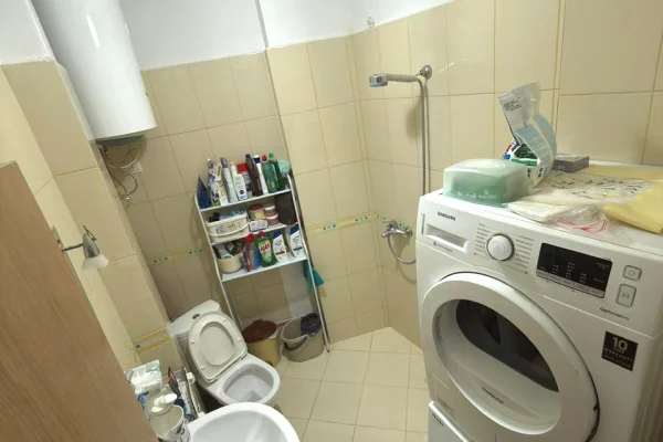 Shtepi ne shitje Apartament ne Tirane, 2+1, Mobilimi E mobiluar, Pagesa 115,000  Euro.