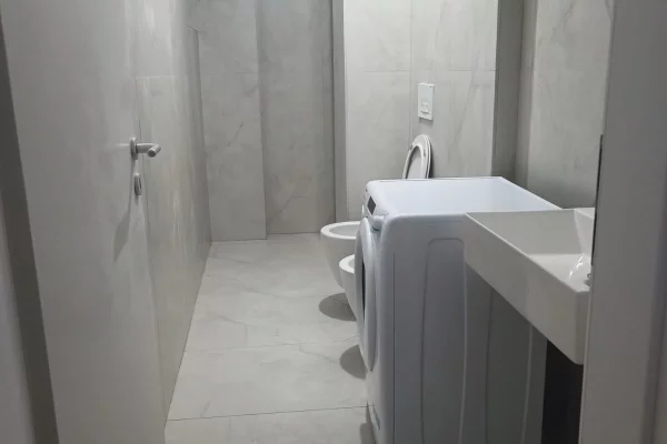 Shtepi me qera Apartament ne Tirane, 1+1, Mobilimi E mobiluar, Pagesa 450  Euro.