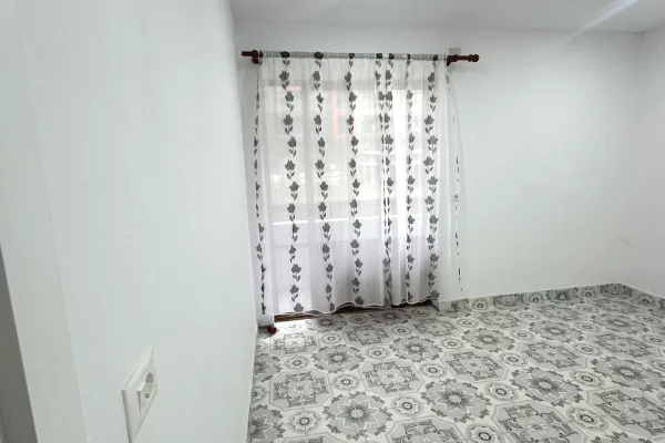 Shtepi me qera Apartament ne Tirane, 2+1, Mobilimi E mobiluar, Pagesa 500  Euro.
