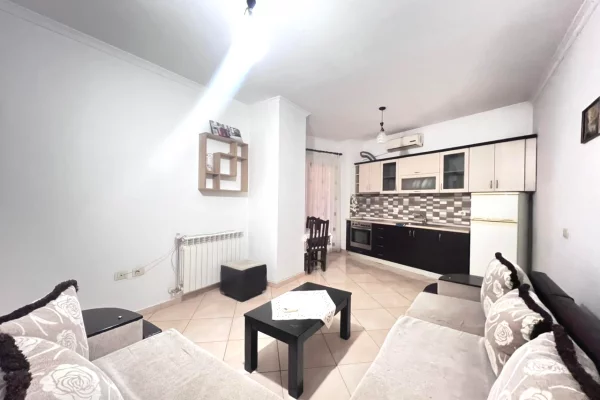 Shtepi me qera Apartament ne Tirane, 1+1, Mobilimi E mobiluar, Pagesa 500  Euro.