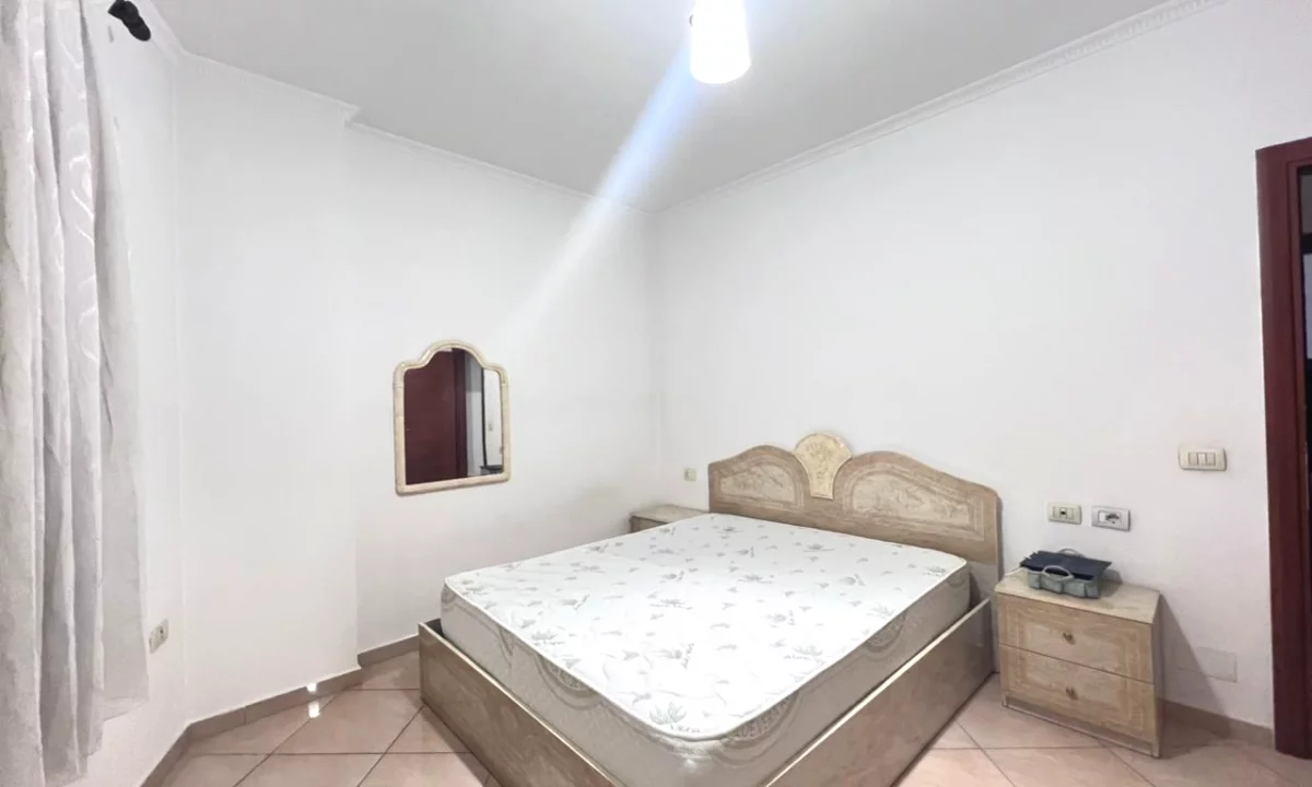 Shtepi me qera Apartament ne Tirane, 1+1, Mobilimi E mobiluar, Pagesa 500  Euro.