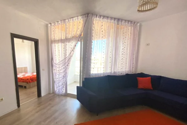 Shtepi me qera Apartament ne Tirane, 1+1, Mobilimi E mobiluar, Pagesa 400  Euro.