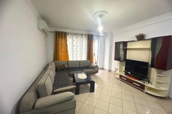 Shtepi me qera 2+1 ne Tirane - 500 Euro