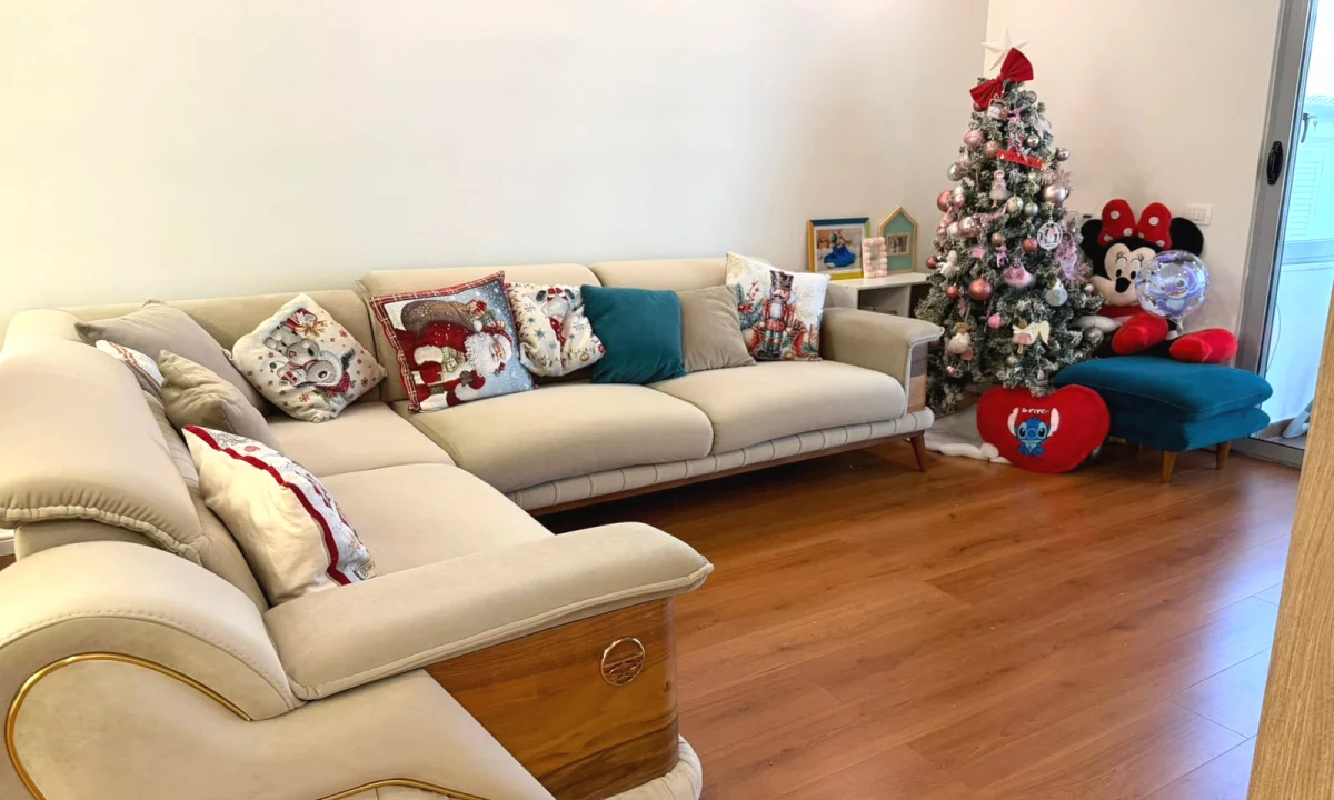 Shtepi me qera Apartament ne Tirane, 2+1, Mobilimi E mobiluar, Pagesa 750  Euro.