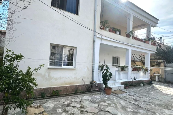 Private house for rent in Tirana 2+1, Furnished