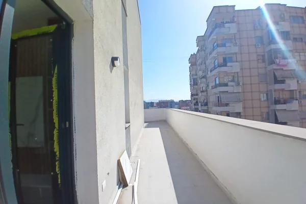 Appartamento in affitto a Tirana 2+1, Arredato