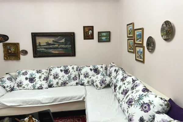 Shtepi me qera Apartament ne Tirane, 2+1, Mobilimi E mobiluar, Pagesa 600  Euro.