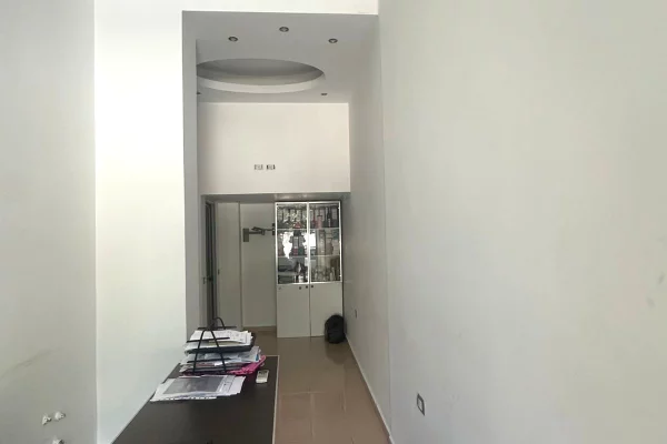 Ambient biznesi me qera 1+1 ne Tirane - 450 Euro