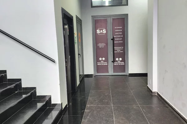 AMBIENT BIZNESI ME QIRA ,MYSLYM SHYRI 