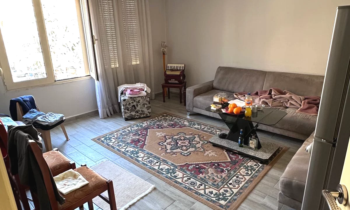 Appartamento in affitto a Tirana 2+1, Arredato