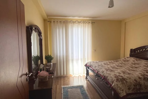 APARTAMENT 1+1 ME QIRA TEK STADIUMI DINAMO 