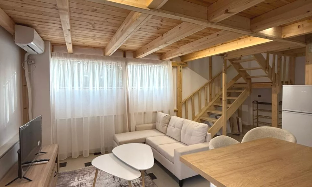 Appartamento in affitto a Tirana 2+1, Arredato