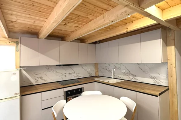 Appartamento in affitto a Tirana 2+1, Arredato