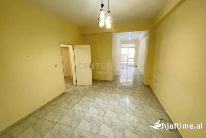 Shtepi ne shitje 2+1 ne Tirane - 260,000 Euro