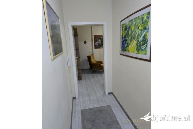 Shtepi me qera 1+1 ne Tirane - 580 Euro
