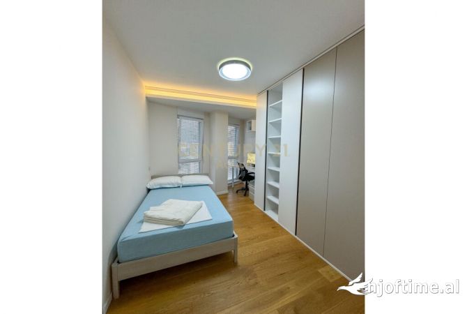 Shtepi ne shitje Apartament ne Tirane, 3+1, Mobilimi E mobiluar, Pagesa 345,000  Euro.