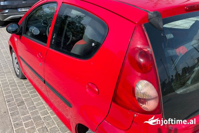 Makina ne shitje  ne Tirane - 2,700 Euro