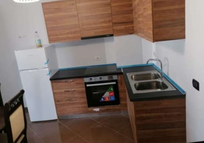 Shtepi me qera 2+1 ne Tirane - 650 Euro