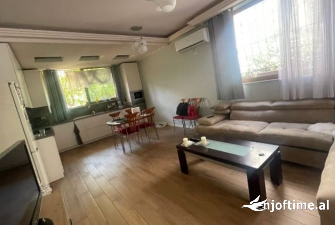 Shtepi me qera 1+1 ne Tirane - 500 Euro