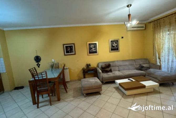Shtepi me qera 2+1 ne Tirane - 600 Euro