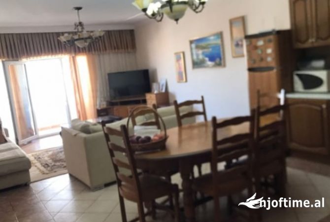 Shtepi ne shitje 3+1 ne Tirane - 279,000 Euro