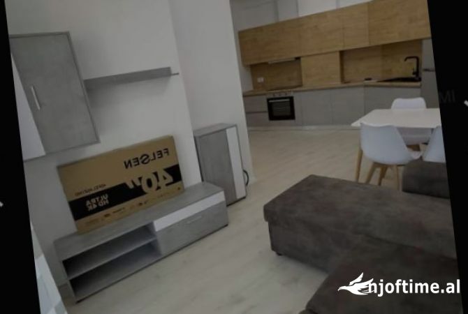 Shtepi me qera 2+1 ne Tirane - 50,000 Leke